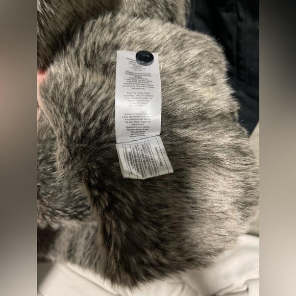 Community Anion Parka with Fur, Black, Small - Picture 6 of 9